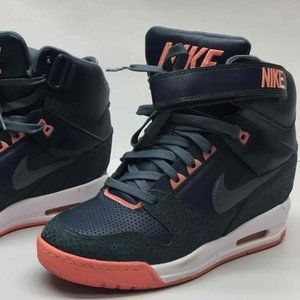 Nike Revolutions Hi top Sz 9